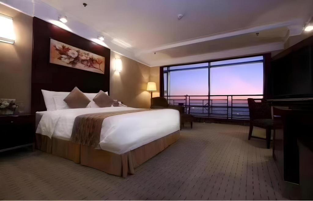 Qingdao Blue Horizon Hotel Laoshan Exterior foto